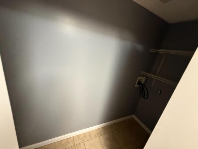 Building Photo - 107 N High St