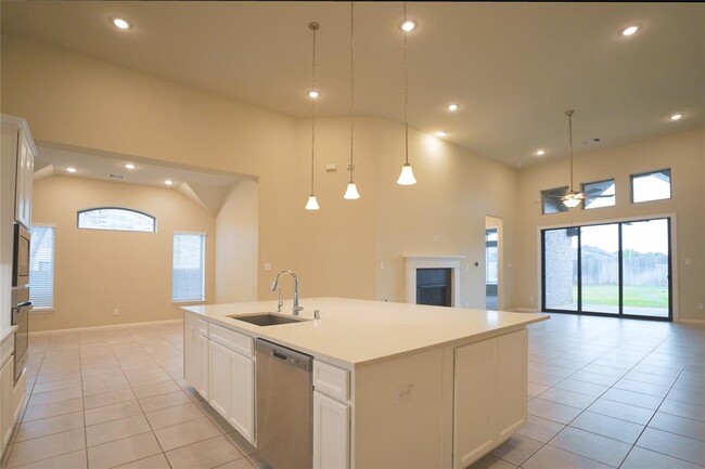 Building Photo - 29034 Canyon Oak Dr