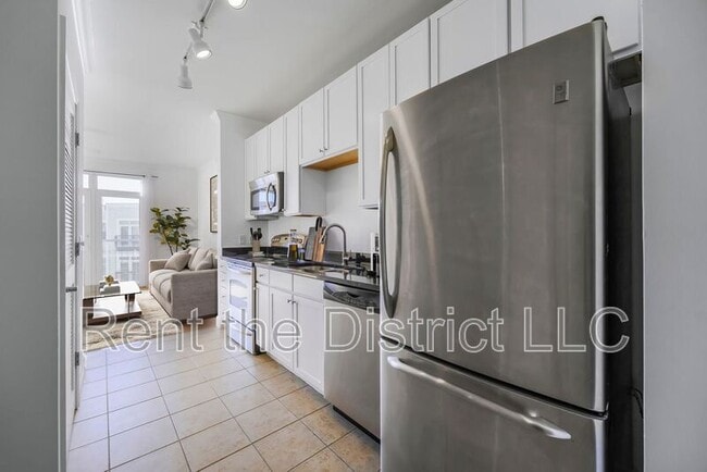 Building Photo - 1391 Pennsylvania Ave. SE