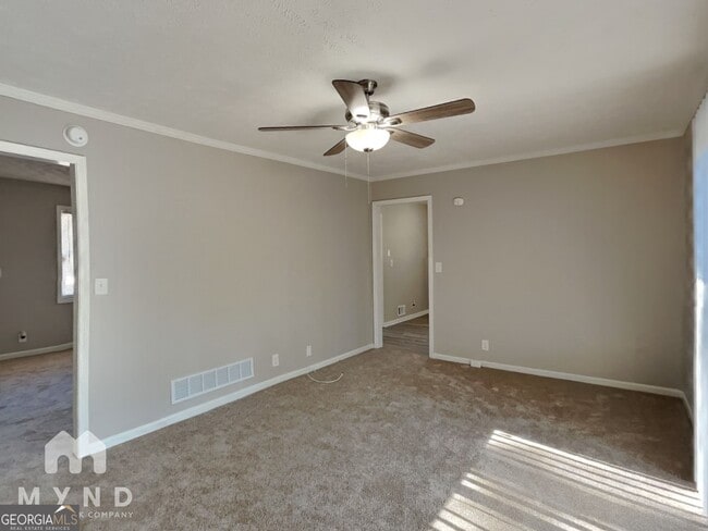 Building Photo - 2945 Botany Dr