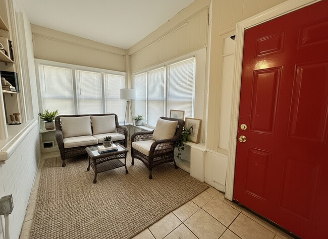 Building Photo - 5635 Hadfield St