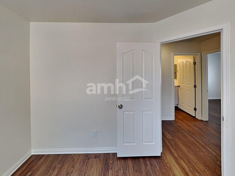 Building Photo - 8221 Woodland Prairie Ave