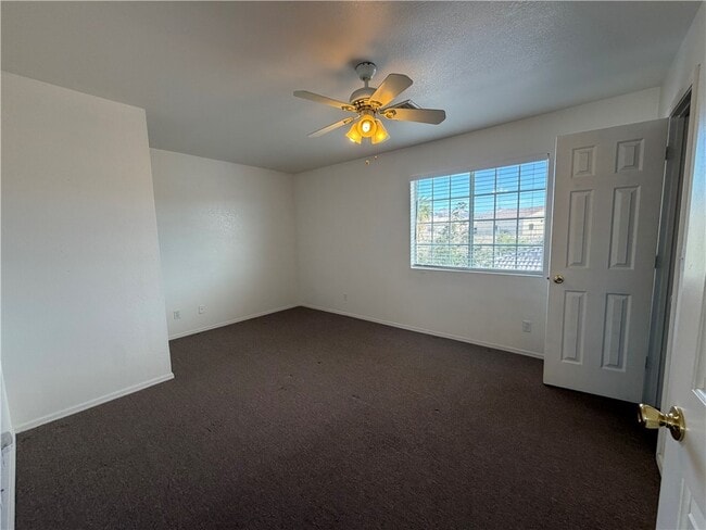 Building Photo - 331 Phyllis Dr