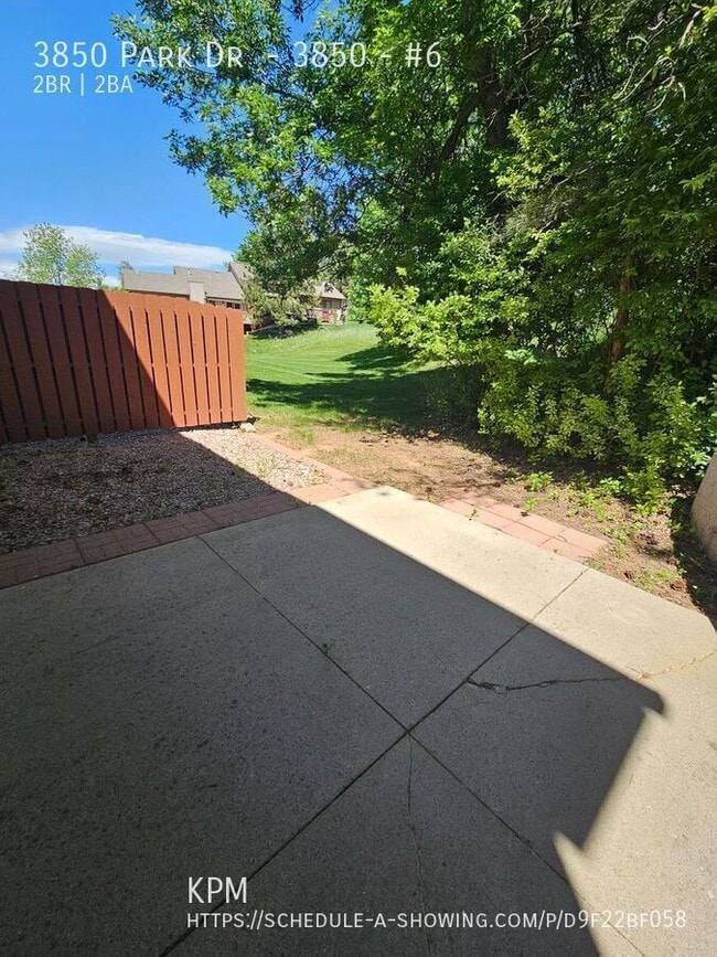 Building Photo - 3850 Park Dr