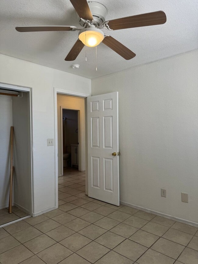 Building Photo - Cozy Updated 3-Bedroom Home Near River Acc...