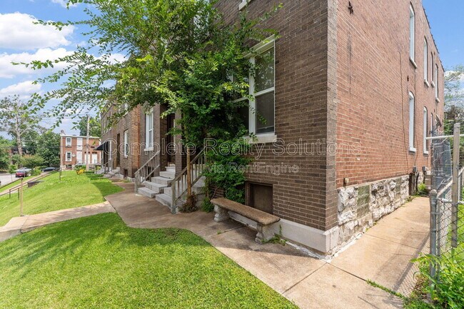 Building Photo - 4222 S 38th St