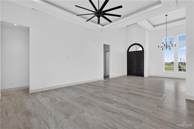 Building Photo - 1017 Dolores Del Rio Ave
