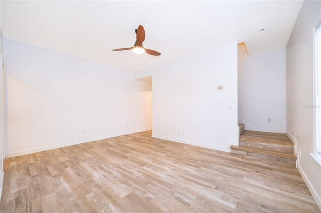 Building Photo - 224 Emory Pl
