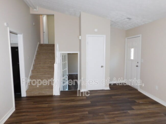 Building Photo - 1775 Petite Ln