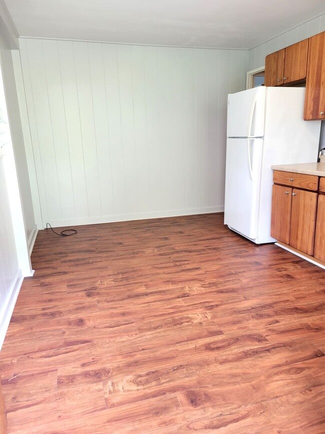 Building Photo - L658ach