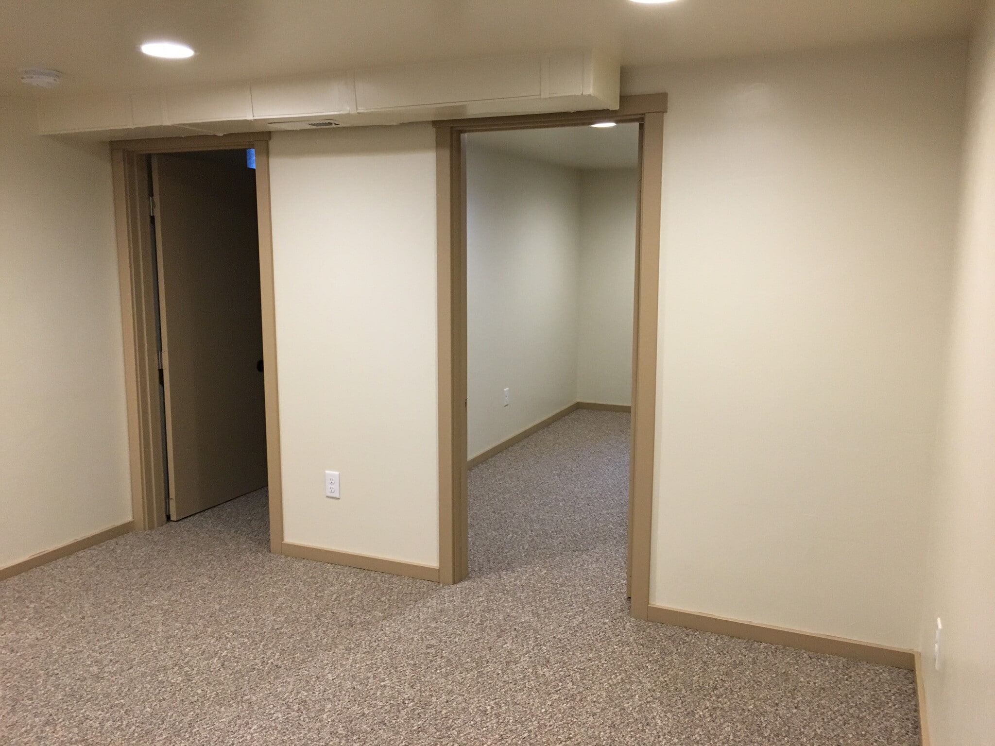 Building Photo - 323 Eddy Ave