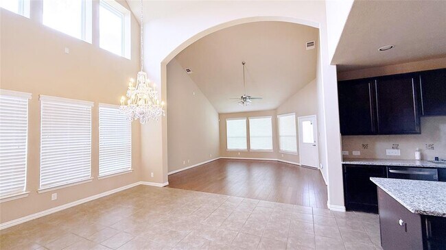 Building Photo - 2311 Blue Jay Ln