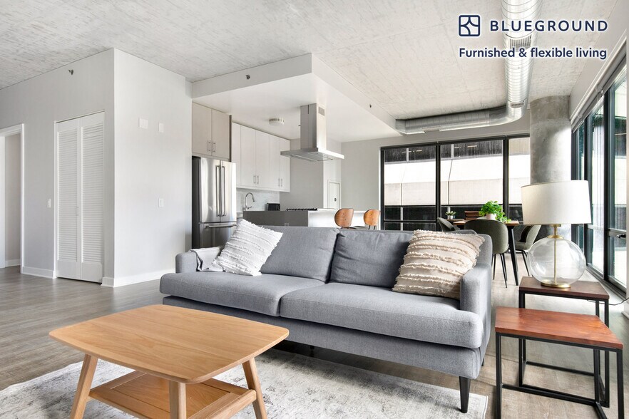 Building Photo - 423 E Ohio St