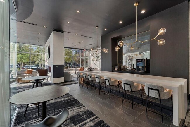 Building Photo - 3324 Peachtree Rd NE