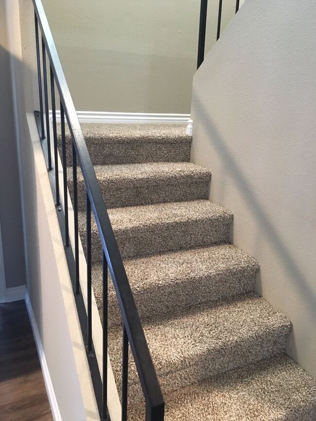 Building Photo - 859-861 Mola Vista Way