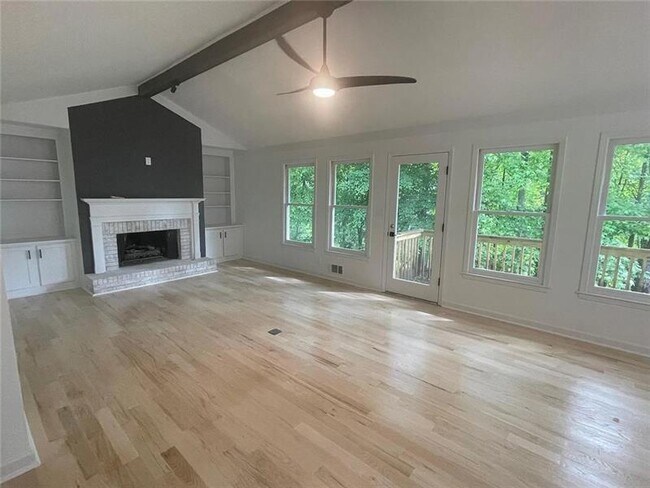 Building Photo - 160 Boxelder Ln