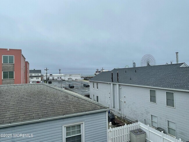 Building Photo - 33 Fremont Ave