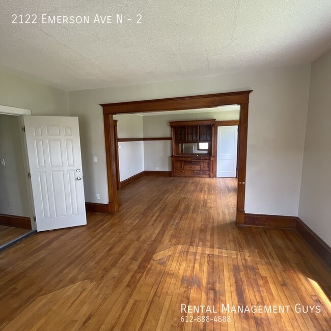 Building Photo - Nice Upper level 2 Bedroom!