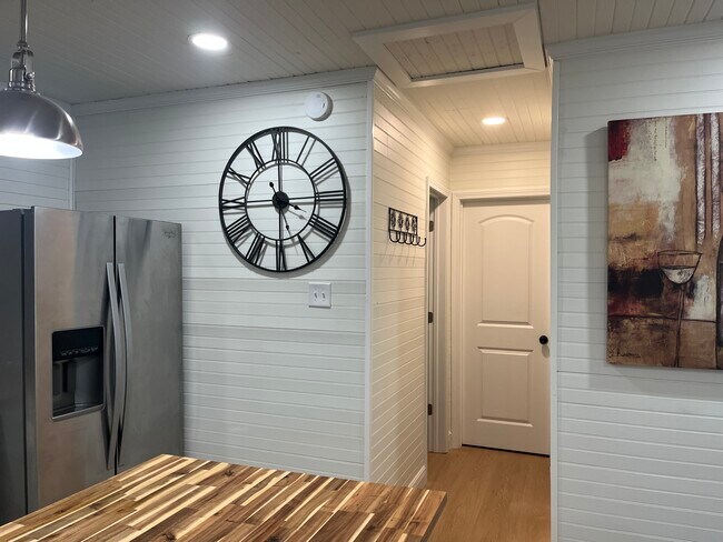 Building Photo - 904 Kentucky St