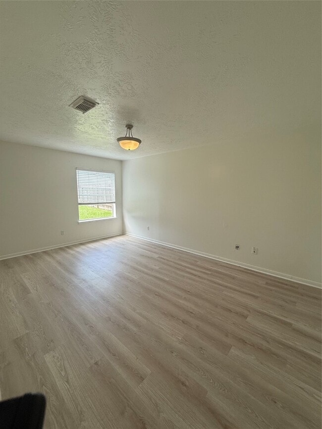 Building Photo - 17011 Macleish Dr