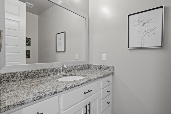 Building Photo - 13432 Emerald Rose Ct