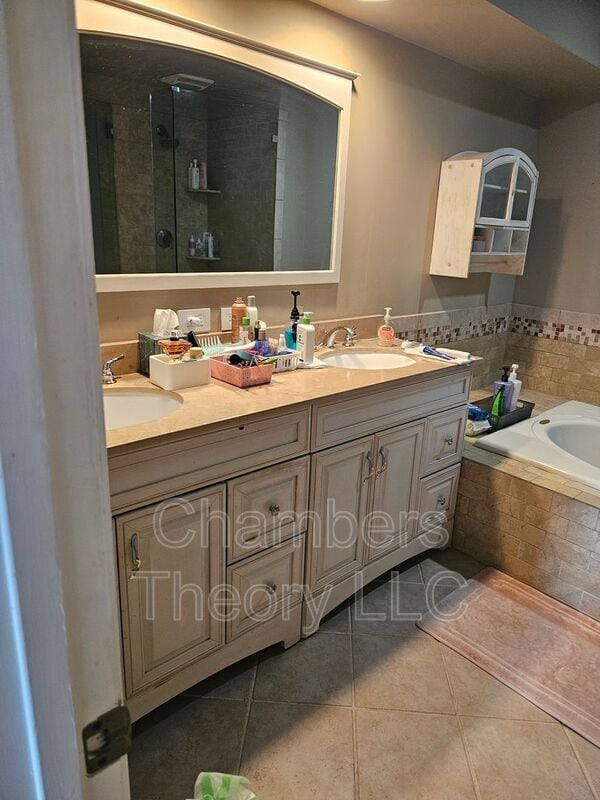 Building Photo - 12021 Lisa Marie Ct