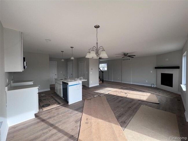 Building Photo - 471 Pattan Dr