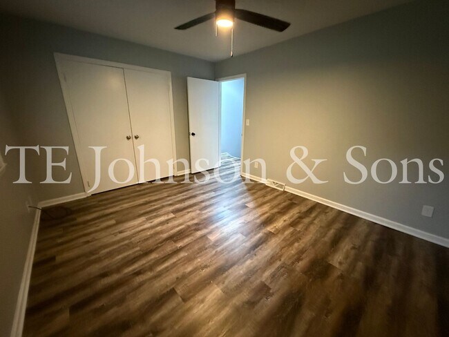 Building Photo - 317 Vineyard Park Ct