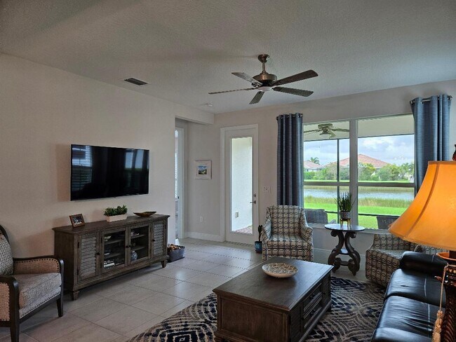 Building Photo - 9985 SW Trumpet Tree Cir