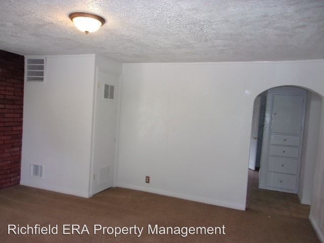 Building Photo - 2 br, 1 bath House - 440 S 200 W