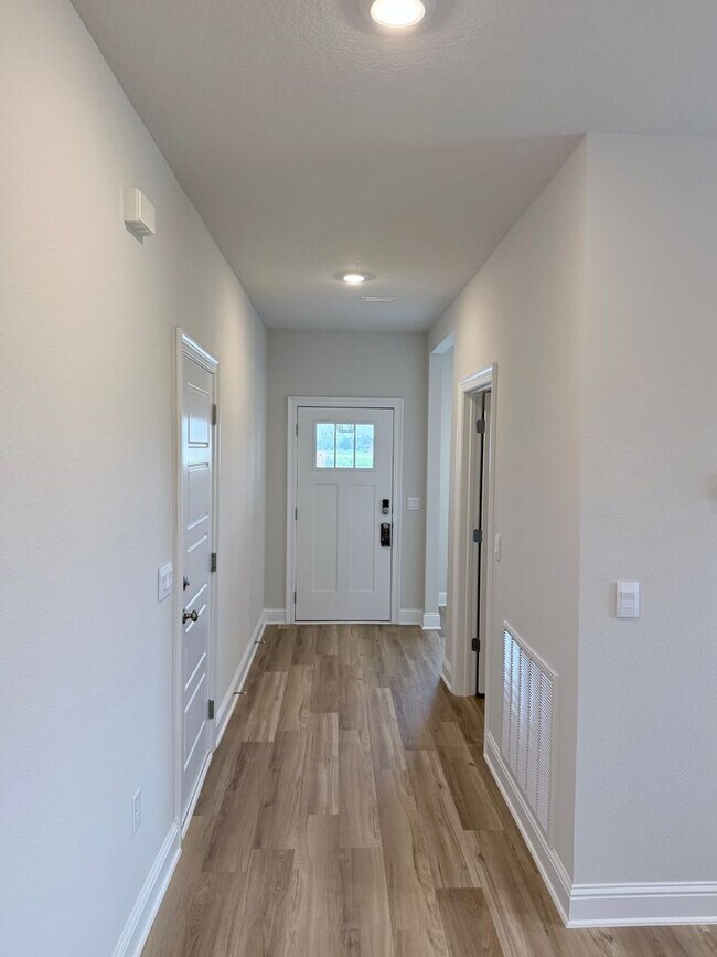 Building Photo - 28073 Hallow Trl