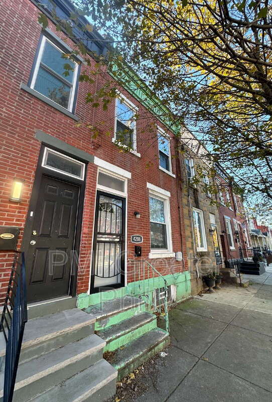 Building Photo - 4208 Westminster Ave