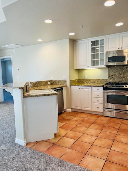 Building Photo - 45245 Seeley Dr