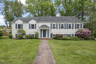 Building Photo - 4 Jensen Ct