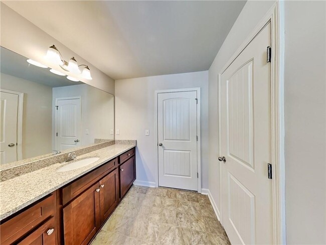 Building Photo - 157 Daisy Cir