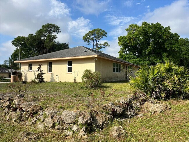 Building Photo - 4181 Silver Sword Ct