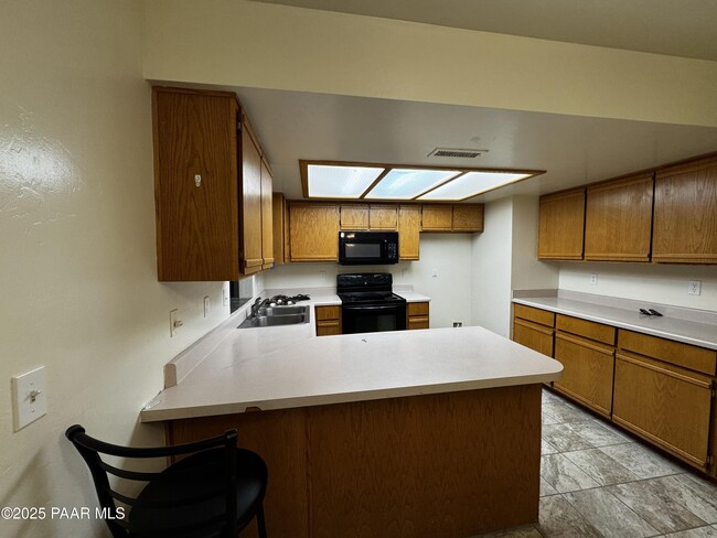 Building Photo - 7800 E Las Palmas Dr