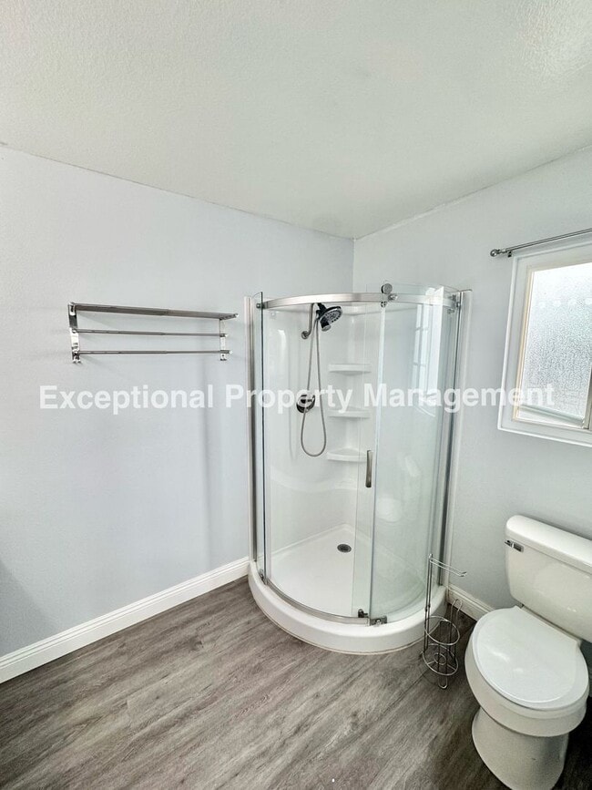 Building Photo - Ready to move in 3 bed 3 bath home!