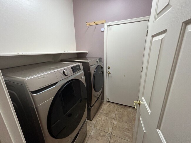 Building Photo - 1676 S 159th Ave