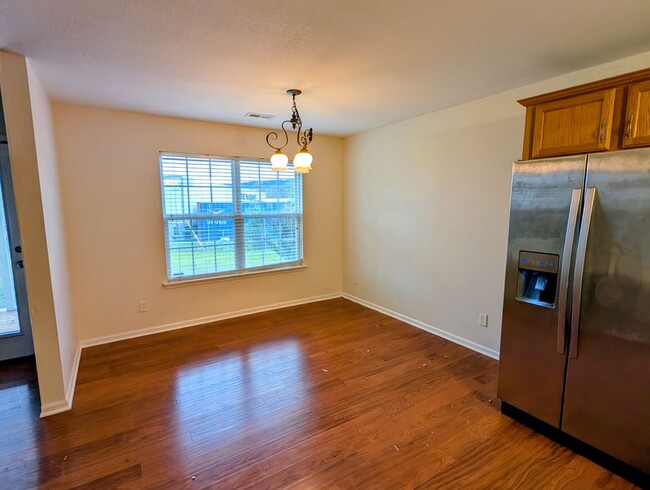 Building Photo - 3 BR 2 BA For Rent in Rossville