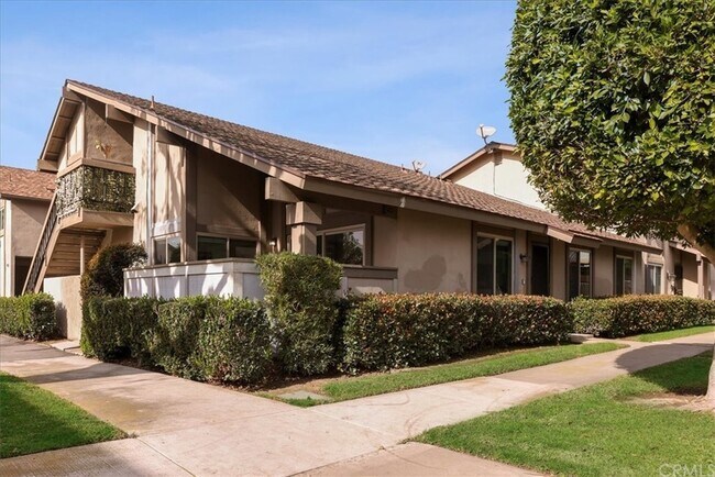 Building Photo - 16872 Cod Cir