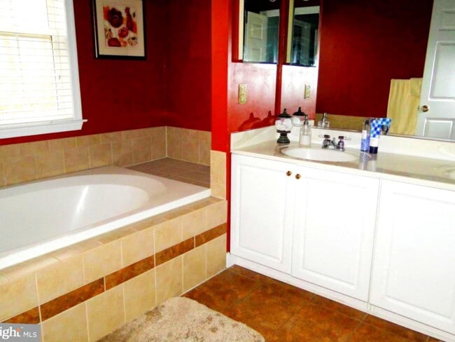 Building Photo - 2009 Willow Glen Ct