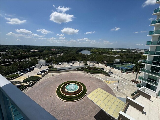 Building Photo - 2641 N Flamingo Rd