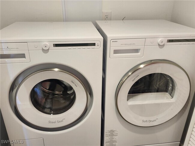 Building Photo - 144 Pebble Shores Dr