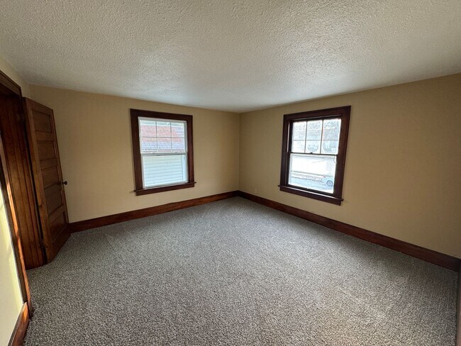 Building Photo - 179 16th Ave