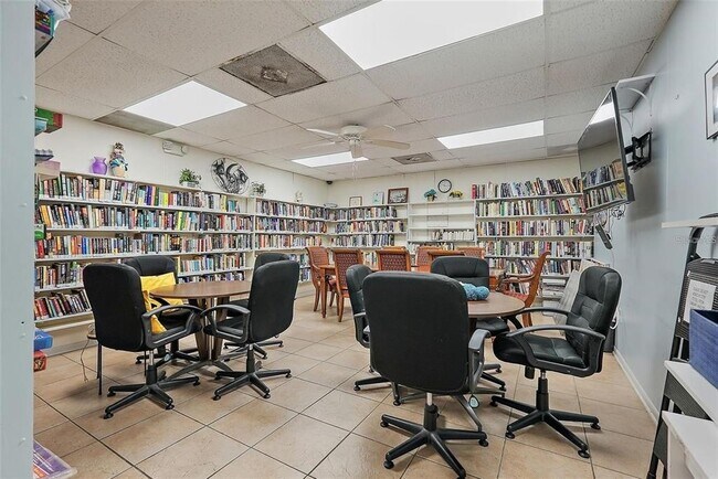 Building Photo - 5247 81st St N