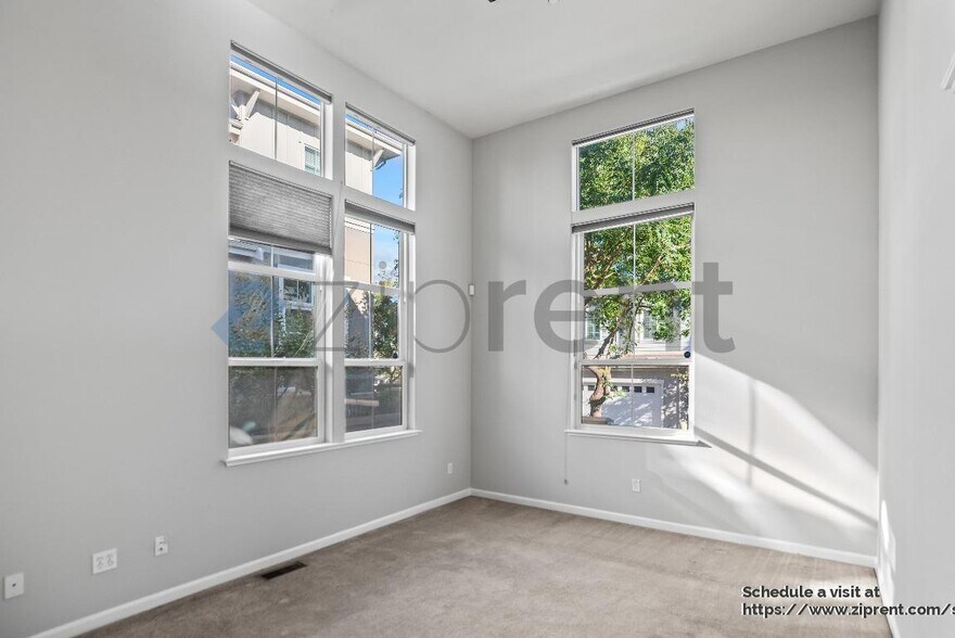 Building Photo - 18404 Emerald Ln