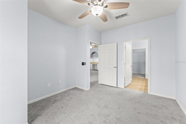 Building Photo - 860 N Orange Ave