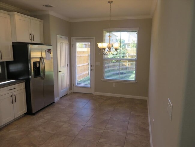 Building Photo - 13400 Briarwick Dr
