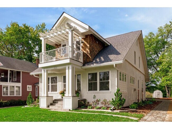 Building Photo - 231 Manitoba Ave